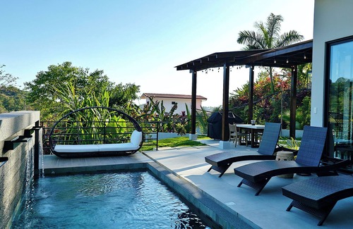 El Cerro Casa | Brand New Casa Lunula 4-bedroom 4.5 Bath house in Manuel Antonio w/Private Pool