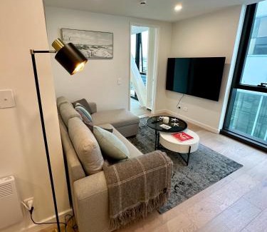 Te Aro Apartamento | Brand New CBD High Rise 1 Bed With Ocean View on the Doorstep of Courtenay Place