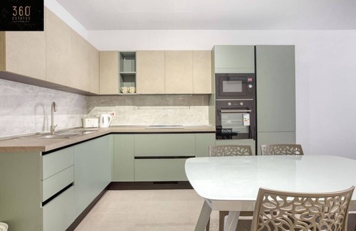 Gzira Apartamento | Brand new central APT with strong WIFI & Comfy Bed