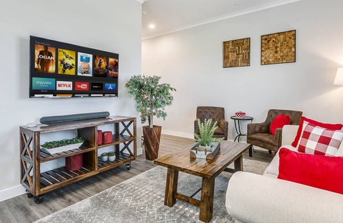 South Arlington Villa | ❤️ MARCA NUEVA LIMPIA Y SANEADA Villa Wifi + Cama King + Estacionamiento PRECIO CON DESCUENTO