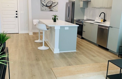 West Campus Condominio | Brand New Condo w Rooftop Terrace & Free Parking