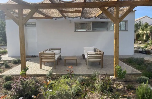 Moncarapacho e Fuseta Cabaña | BRAND NEW Cottage on Organic Yoga Farm with Natural Swimming Pool near Beach!