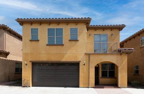 Lomita Casa | BRAND NEW - Cozy, Central, Private, All Amenities