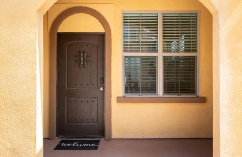 Lomita Casa | BRAND NEW - Cozy, Central, Private, All Amenities