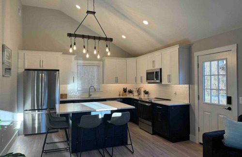 Wakefield-Peacedale Apartamento | Brand New Cozy Coastal Cottage