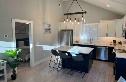 Wakefield-Peacedale Apartamento | Brand New Cozy Coastal Cottage