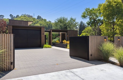 Mill Valley Casa | Brand New Equisite Modern Home Close To Hiking, Biking, San Fran, & Wine Country