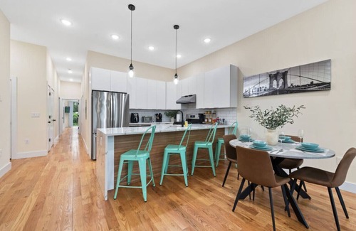 Communipaw Condominio | Brand New Family Home! The Game Room at City Key