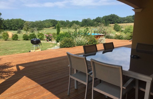 Mayac Casa | Casa nueva y confortable en el campo con piscina privada.