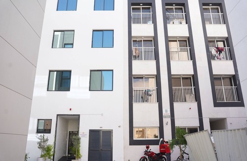 Al Quoz Apartamento | Brand New Furnished Apartment ,city view, Ac & Wireless internet.