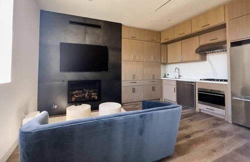 Napa Condominio | Brand New Furnished Luxury Loft in Downtown Napa’s Historic Young Building