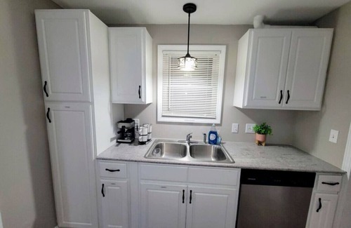 West Seneca Casa | Brand new furniture with parking