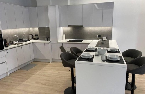 Marousi Apartamento | Brand New Garden Apartment