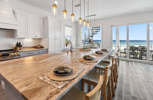 Thomas Drive Casa | Brand New Gulf Front Home. 7BR, Custom Margaritaville Cabana, Pool. Discounts!