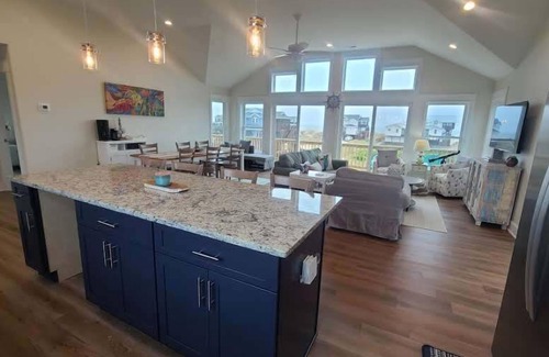 Carova Beach Casa | BRAND NEW home! 3 night minimum stay, 4x4 beach! Lovely views, pets