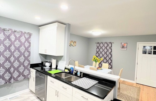 Hood Casa | Brand new home, close to Massanutten Resort and the Shenandoah -pet friendly!