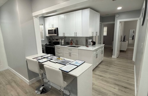 Central Fort Lauderdale Villa | Brand New Home w/Garden Near Beaches