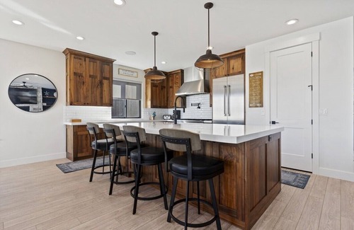 Ogden Casa | Brand New Home w/Lake Views and 5 bedrooms!