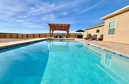 Kanab Casa | Brand New Home with Private Pool and Hot Tub