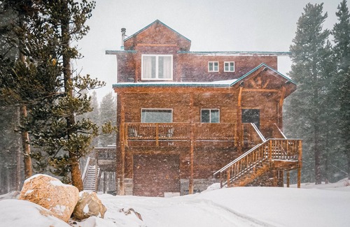 Saint Mary's Casa | Brand New Hot Tub! Family Mountain Home near Hiking + Game Room + King Bed