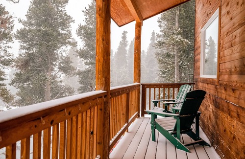 Saint Mary's Casa | Brand New Hot Tub! Family Mountain Home near Hiking + Game Room + King Bed