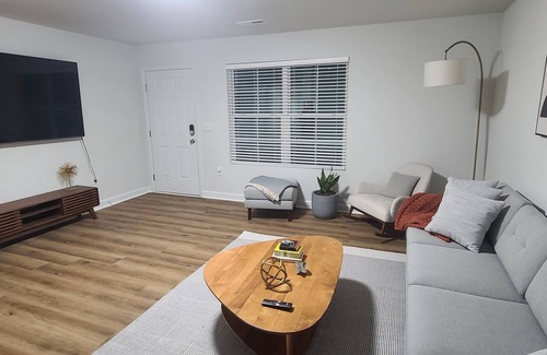 High Point Casa | Brand New House <5 min to HPU & Market