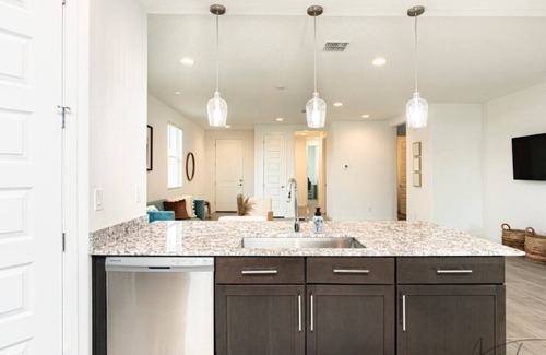Maryvale Casa | Brand New House - Minutes From Cardinals Stadium and Westgate