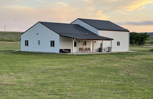 Hot Springs Casa | Brand new in January 2024! Just minutes from lake, fishing, hunting, & hiking!