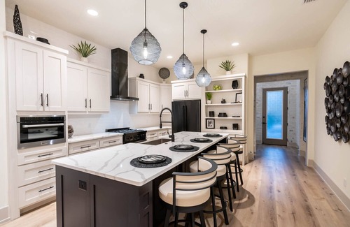 Inlet Beach Casa | *Brand New* Inlet Beach home - Six-Seater Golf Cart, EV Friendly, Bikes, Paddle Board, Pool