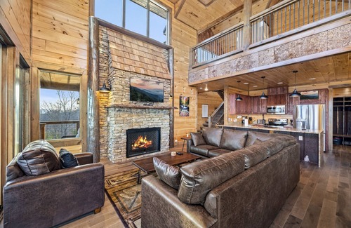 Gatlinburg - Pigeon Forge Cabina | Brand new INSANE cabin just built - You won't believe the amenities.