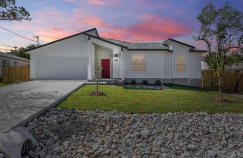Highland Lake Estates Casa | Brand New Lake Travis by Barcle