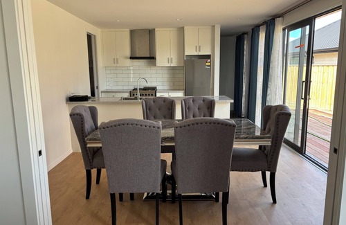 Christchurch Apartamento | Brand New Large Modern House in Christchurch close to all amenities