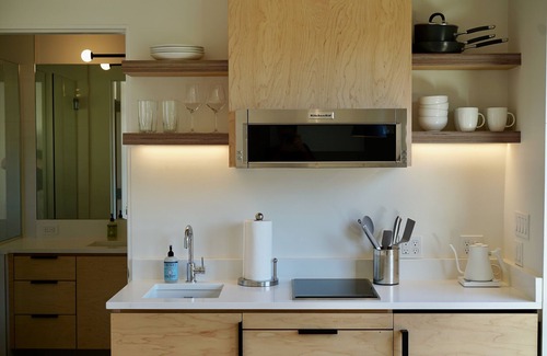 Dayton Cabaña | Brand new lodging, perched high atop the Dundee Hills @ White Walnut Estate!
