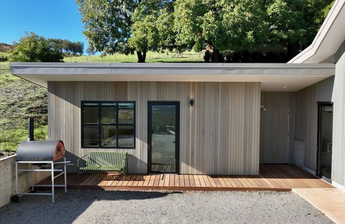 Dayton Cabaña | Brand new lodging, perched high atop the Dundee Hills @ White Walnut Estate!