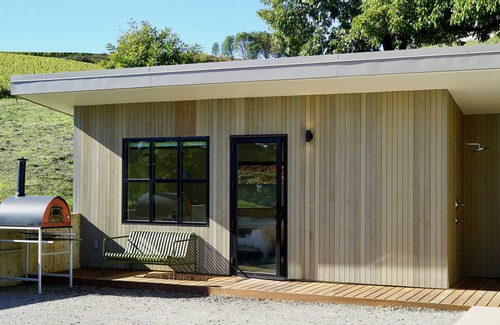 Dayton Cabaña | Brand new lodging, perched high atop the Dundee Hills @ White Walnut Estate!