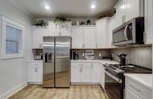 Spanish Wells Casa | Brand New Luxury Vacation Home Four Bedrooms Bikes & Beach Gear included