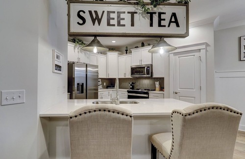 Spanish Wells Casa | Brand New Luxury Vacation Home Four Bedrooms Bikes & Beach Gear included