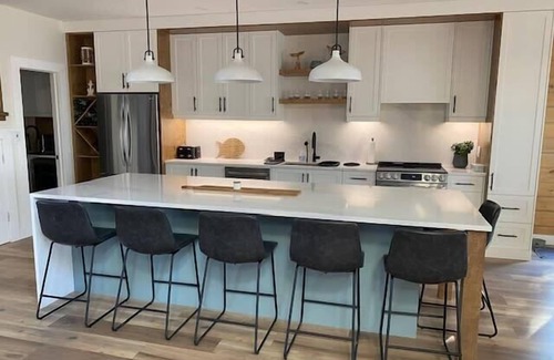 Cape Traverse Casa | Brand New Luxury Ocean Beachhouse - Amazing Views, Private Beach, Great Fishing!
