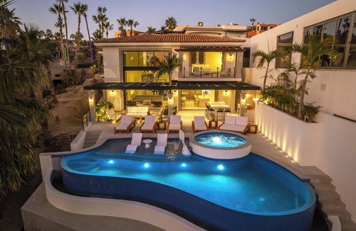 Cabo Bello Villa | Brand New Luxury 5BR Villa with Theatre, Gym and Spa!