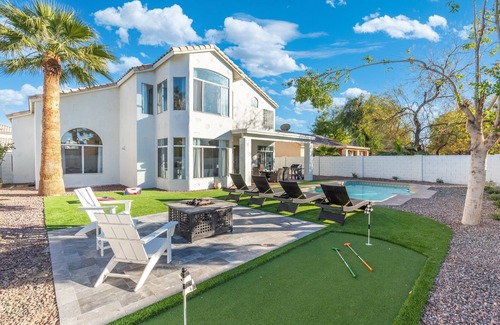Chandler Casa | BRAND NEW, Luxurious 6-Bedroom Retreat w/ Heated Pool. SLEEPS 18