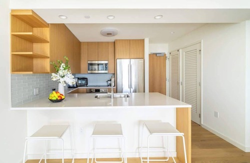 Ala Moana Condominio | Brand New! Luxurious Sky Ala Moana 2 Bed 2 Bath