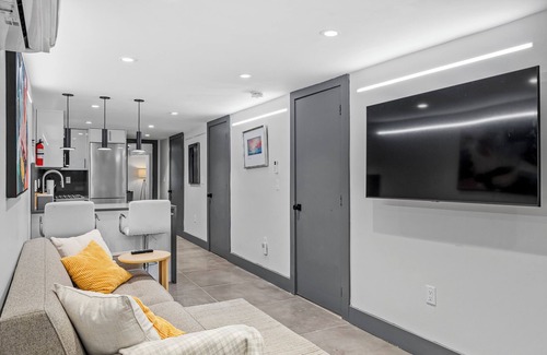 Jersey City Condominio | Brand New Luxury 2 Bed 2 Bath w/free parking