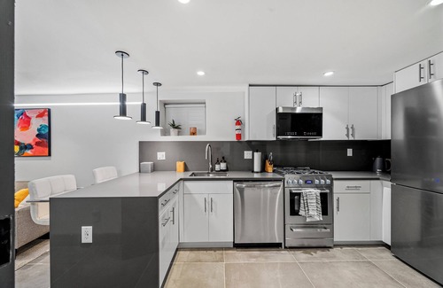Jersey City Condominio | Brand New Luxury 2 Bed 2 Bath w/free parking