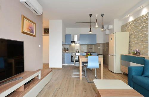 Znjan Apartamento | Brand new luxury apartment Blue Gallery