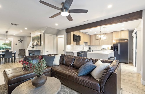 South Scottsdale Condominio | BRAND NEW Luxury Bungalow with 4 heated pools