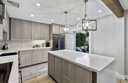 South Scottsdale Condominio | BRAND NEW Luxury Bungalow with 4 heated pools