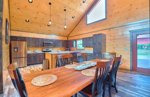Sevierville Cabina | Brand New Luxury Cabin/Hot tub/Game Rm/Pool table