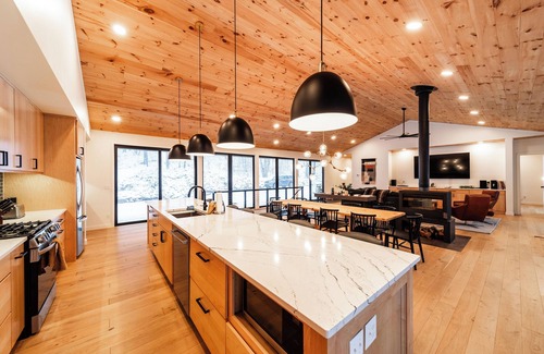Davis Cabina | Brand new, luxury cabin in the mountains