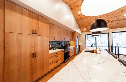 Davis Cabina | Brand new, luxury cabin in the mountains