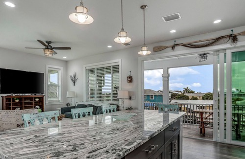 Matlacha Casa | Brand-New Luxury Home - Private Heated Pool, Waterfront, Private Dock, Fast WiFi